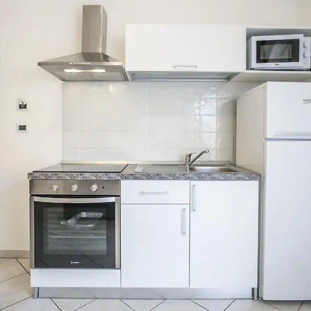 アパートホテル Bay Suites&residence 3*