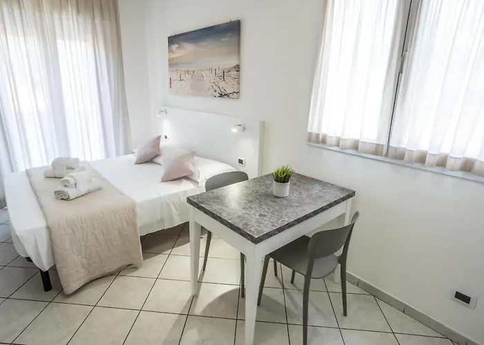 Aparthotel Bay Suites&residence 3*